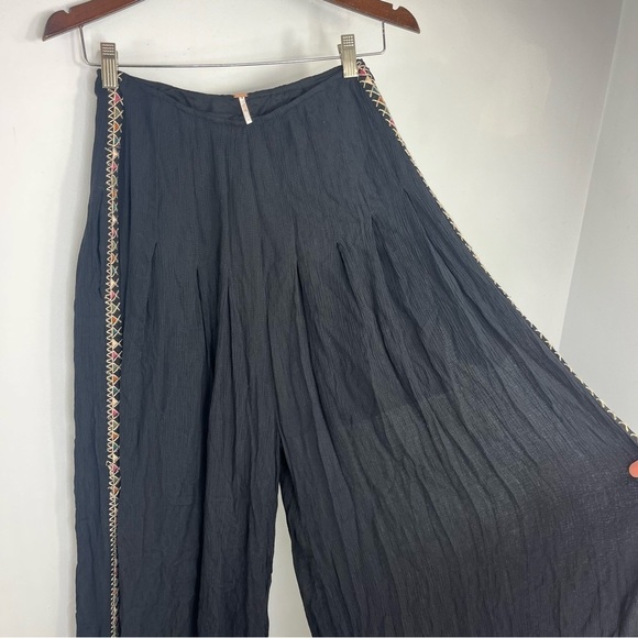 Free People Size 2 Santoshi Black Wide Leg Embroidered Boho Gauzy Pants B5 - Picture 5 of 12
